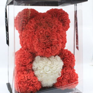Bear rose κόκκινο με καρδιά